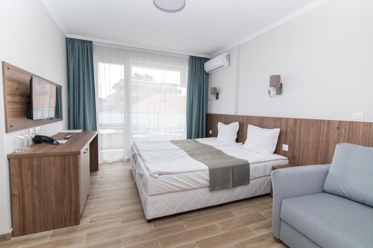 Cinema Hotel Приморсько Екстер'єр фото