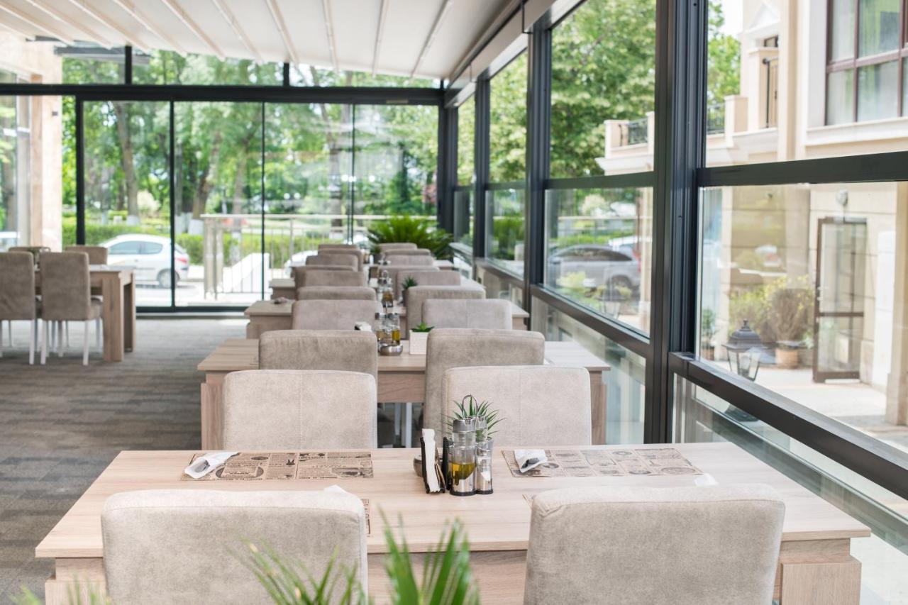 Cinema Hotel Приморсько Екстер'єр фото