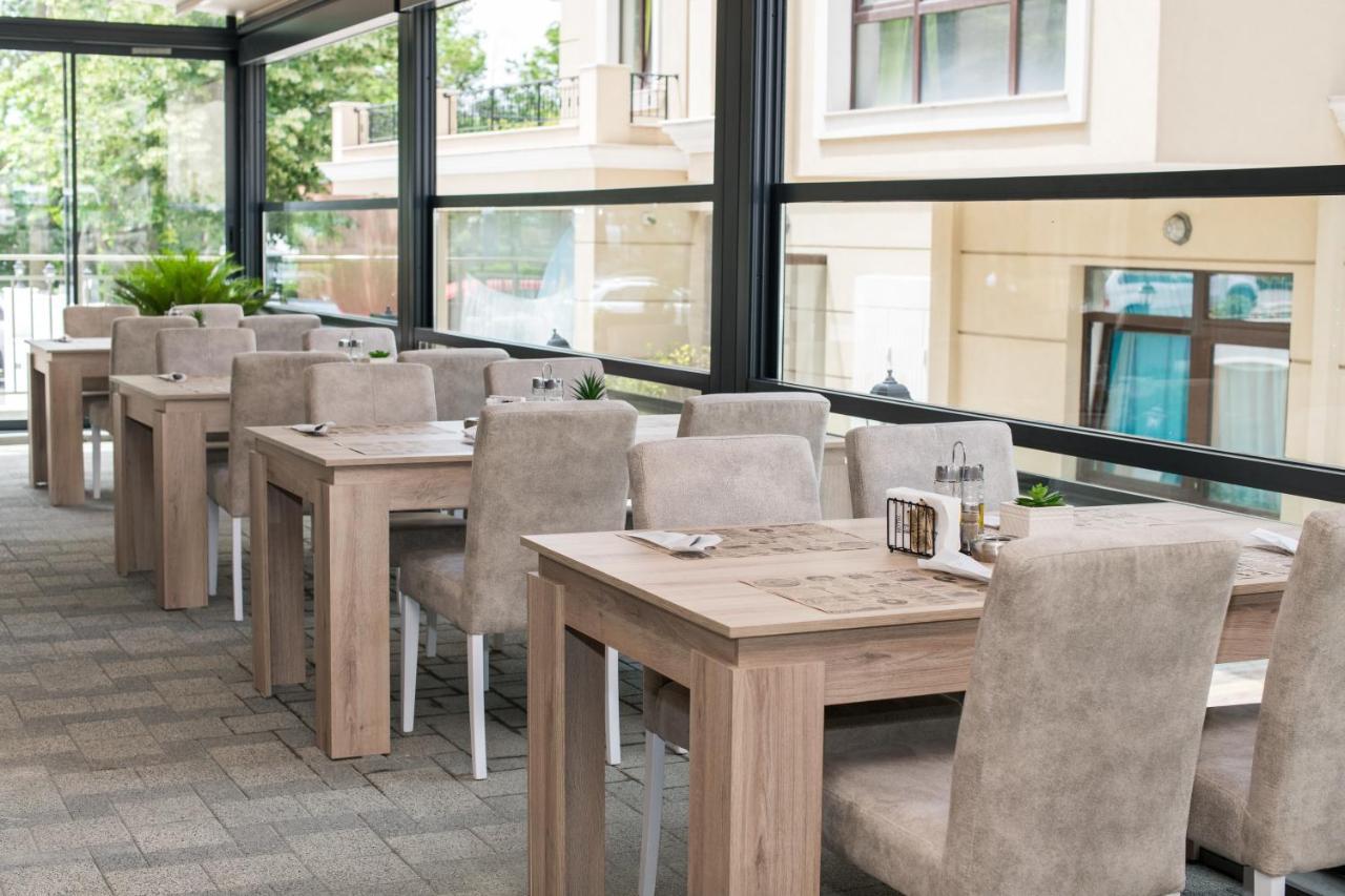 Cinema Hotel Приморсько Екстер'єр фото